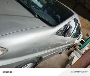 Hyundai H1 2000 Silver