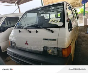 Mitsubishi L300 2002 White