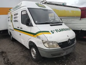 Mercedes-Benz Sprinter 2005 White