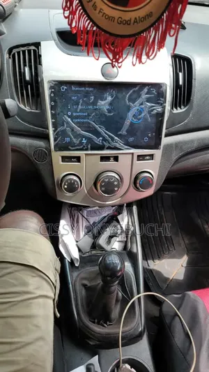 Kia Cerato 2008_2013 Android Player +Reverse Camera