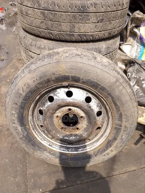 Rim and Tire Renault Master