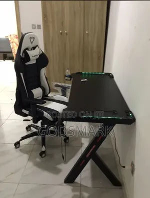 Gaming Chair Swivel and Table With Lead Light