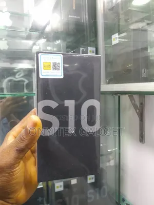 New Samsung Galaxy S10 128 GB