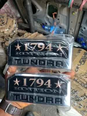 Fenders Sticker Toyota Tundra 2014-2022 ( 1794)
