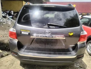 Toyota Highlander Limited 3.5l 4WD 2013 Gray