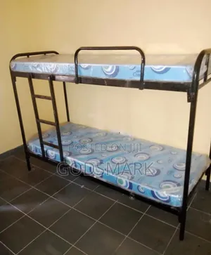 Student's Bunk Bed 6 by 2.5 Feet.It Is Detachable.