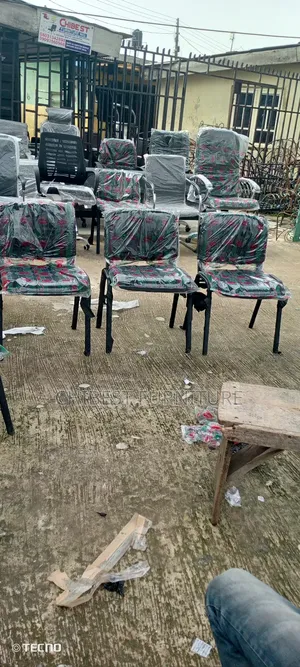 Standard and Quality Office Chair for Visitors