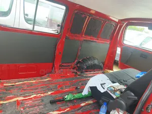 Toyota HiAce 2002 Red