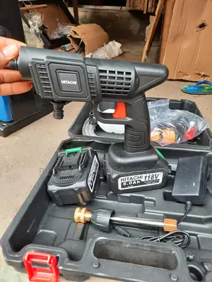 Hitachi Battery Pressure Washer 118v