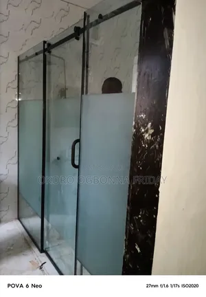 Hotel Shower
