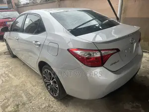 Toyota Corolla 2016 Silver