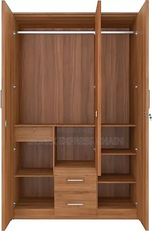 Minimalist Elegance: Simple Yet Sophisticated Wardrobe