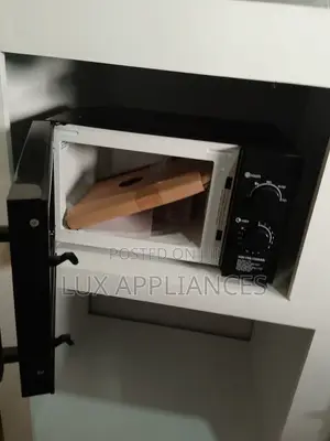 Top Rated 20litres Polystar Built-in Microwave