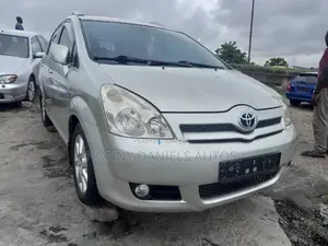 Toyota Corolla Verso 2006 Silver