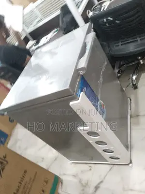 Available Midea 150L Chest Freezer -Hs-186cn