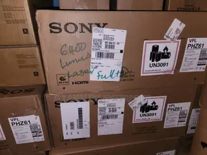Sony VPL-Phz61 6400-Lumen Wuxga Laser 3lcd Projector