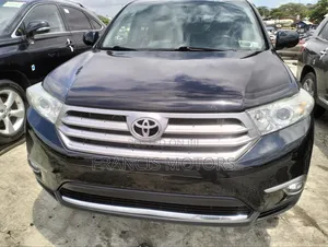 Toyota Highlander Limited 3.5l 4WD 2013 Black