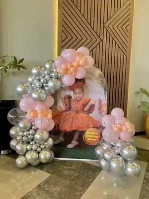 Exquisite Balloon Photo Backdrop