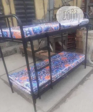 Student's Metal Bunk Bed 6*2.5 Feet.Itvis Detachable.
