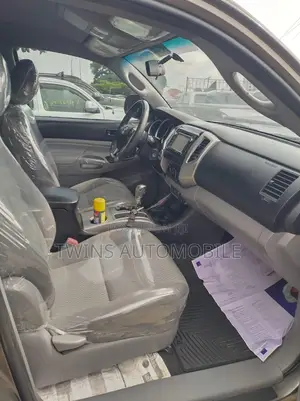 Toyota Tacoma 2014 Beige