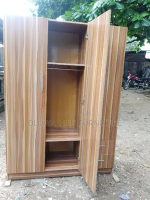 3doors Walldrobe With Drawers