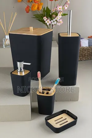 6 Sets of Bathroom Accessories