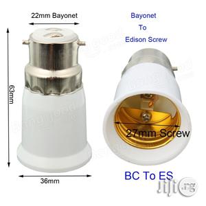 4 PCS Light Bulb Converter: B22 Adapter to E27 Light Bulb