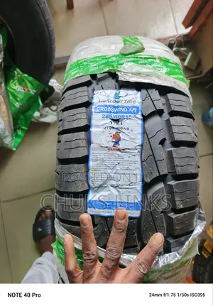 265/60r18 Cross Wind Tire