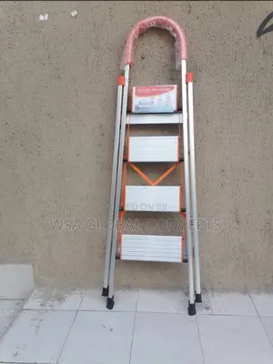 4 Steps Aluminum House Ladder
