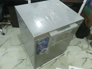 Newly Improved Midea(Hs 186cn) Chest Freezer 150L
