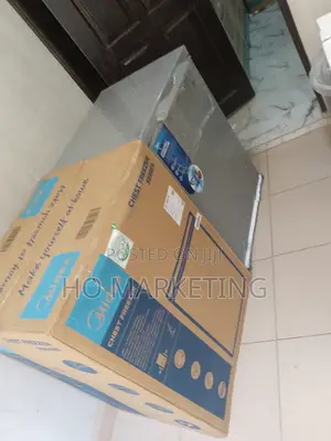 Extra Cooling Midea 150L Chest Freezer-Hs-186cn