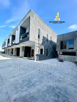 4bdrm Townhouse/Terrace in Ikota for sale