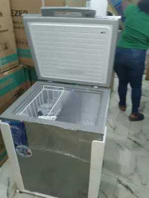 Convenient Storage Midea(Hs 186cn) Chest Freezer 150L