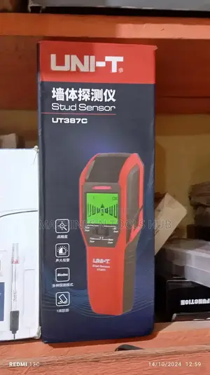 UT387C Stud Sensor / Wall Scanner