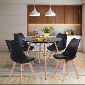 Quality 4 Seaters Dinning Set With Leather Sitting