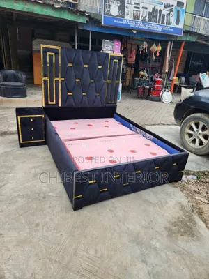 4.5by6 Upholstery Padded Frame With One Side Drawer