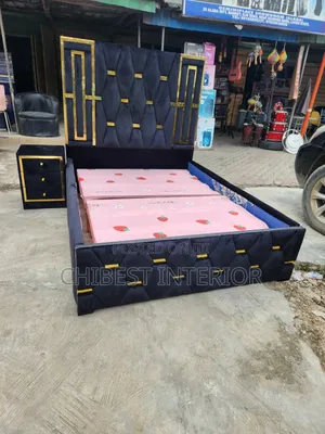 Black Padded 4.5by6 Bed Set