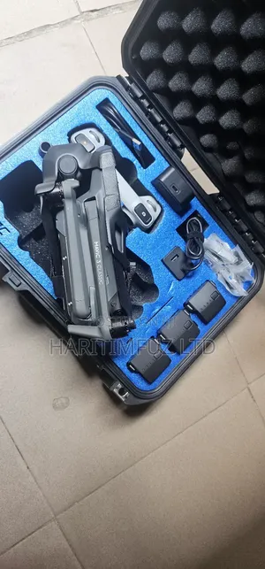 Dji Mavic 3 Classic (Dji Rc) + Fly More Combo