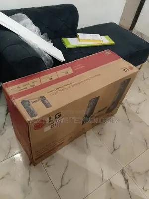 Sleek LG Built-in Subwoofer(Lhd675bg)