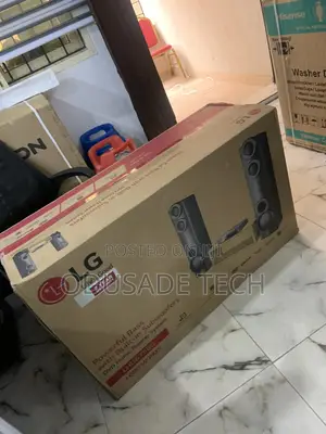 Audioadvantage 1000W LG Powerful Bass ET Built in Subwoofers