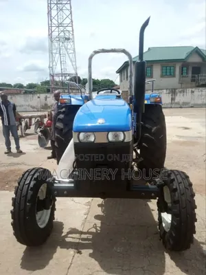 New Holland Tractor TT75