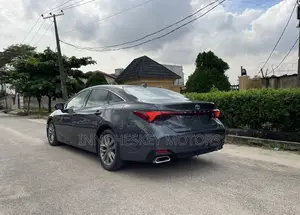 Toyota Avalon XLE FWD Sedan (3.5L V6 8A) 2019 Gray