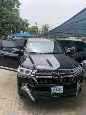 Sweet Bulletproof Landcruiser SUV for Rent