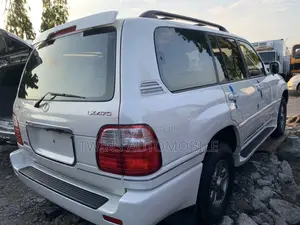 Lexus LX 470 Sport Utility 2006 White