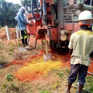 H20 Detector And Borehole Drilling