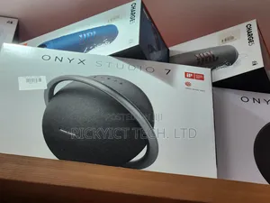 Onyx Studio7