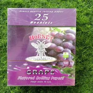 Hornet Grape Flavored Rolling Papers