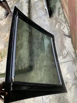 Dm for Panoramic Roof Glass C300 2015 Center One Available