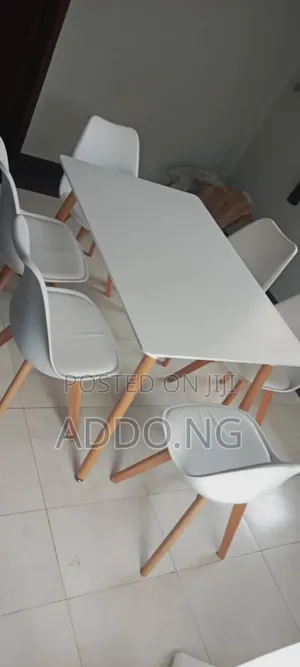 Dinning Table With Six Chairs