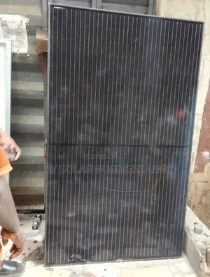 Canadian Solar Panel All Black 550watts